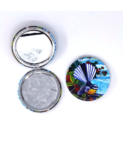 Compact Mirror Fantail 